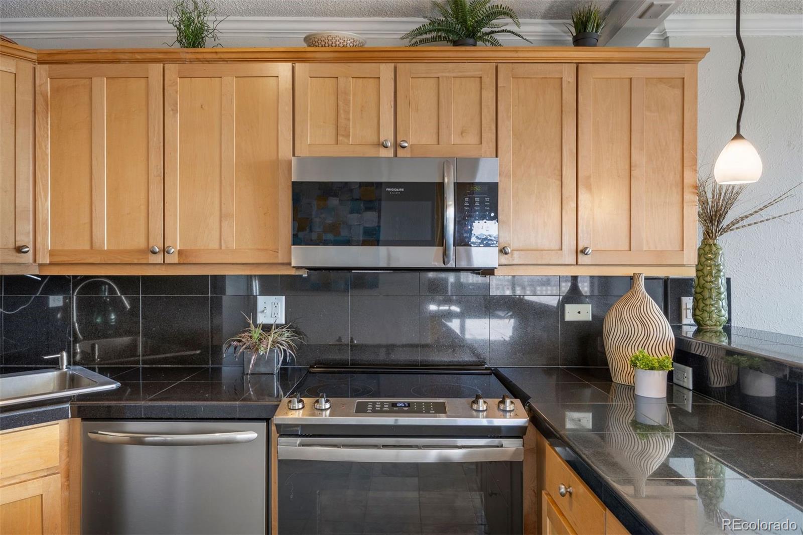 909 N Logan Street Unit: 11A