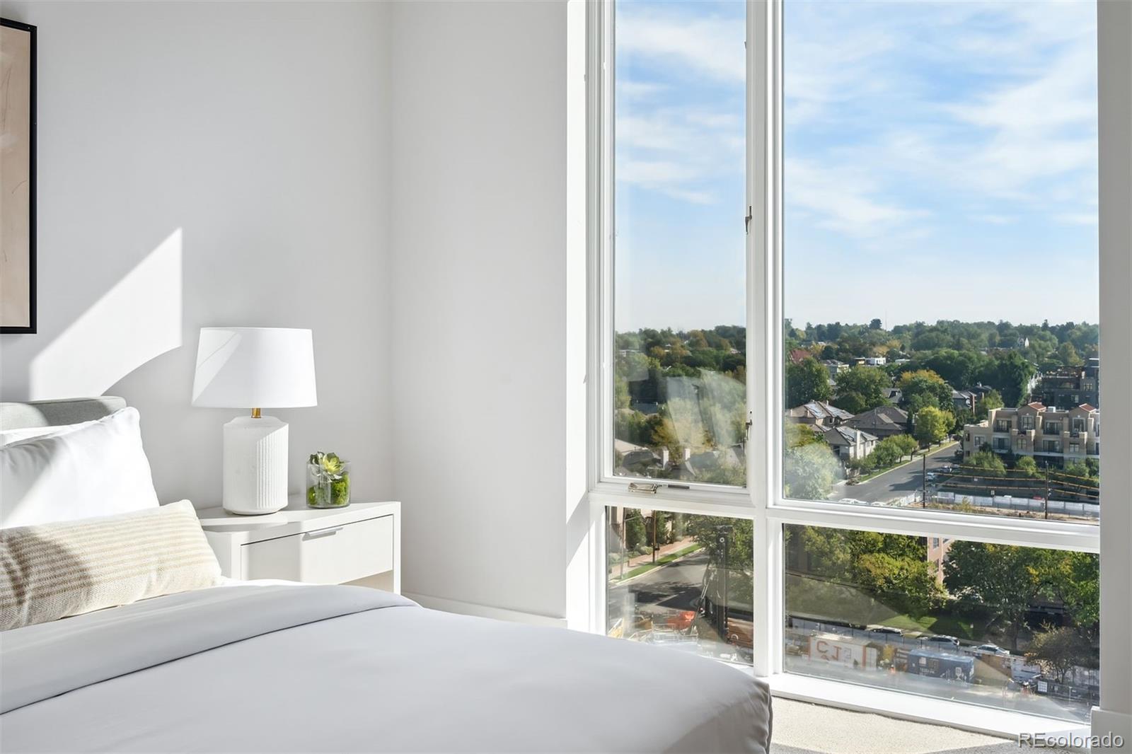155 Steele Street Unit: 1112