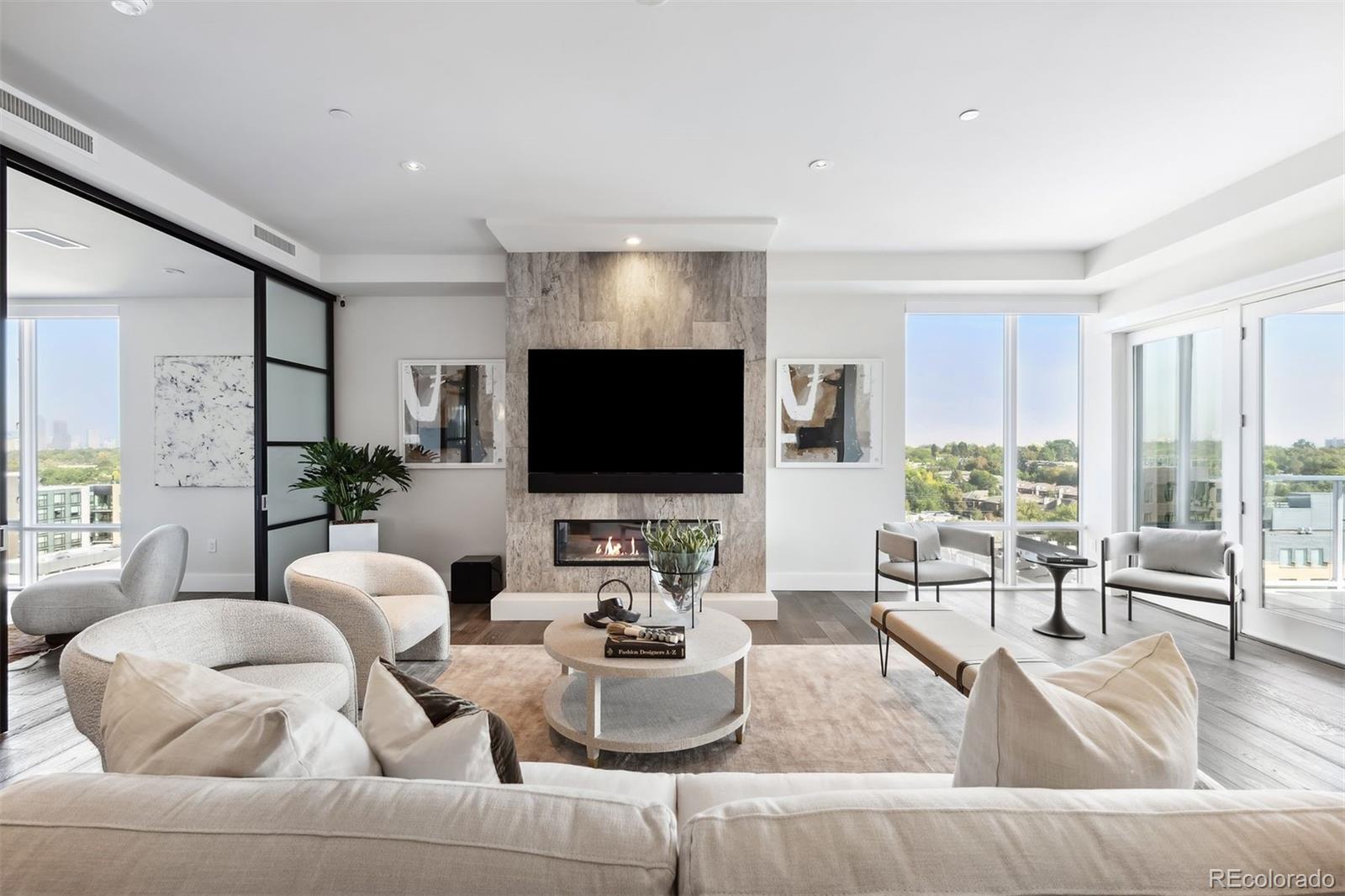155 Steele Street Unit: 1112