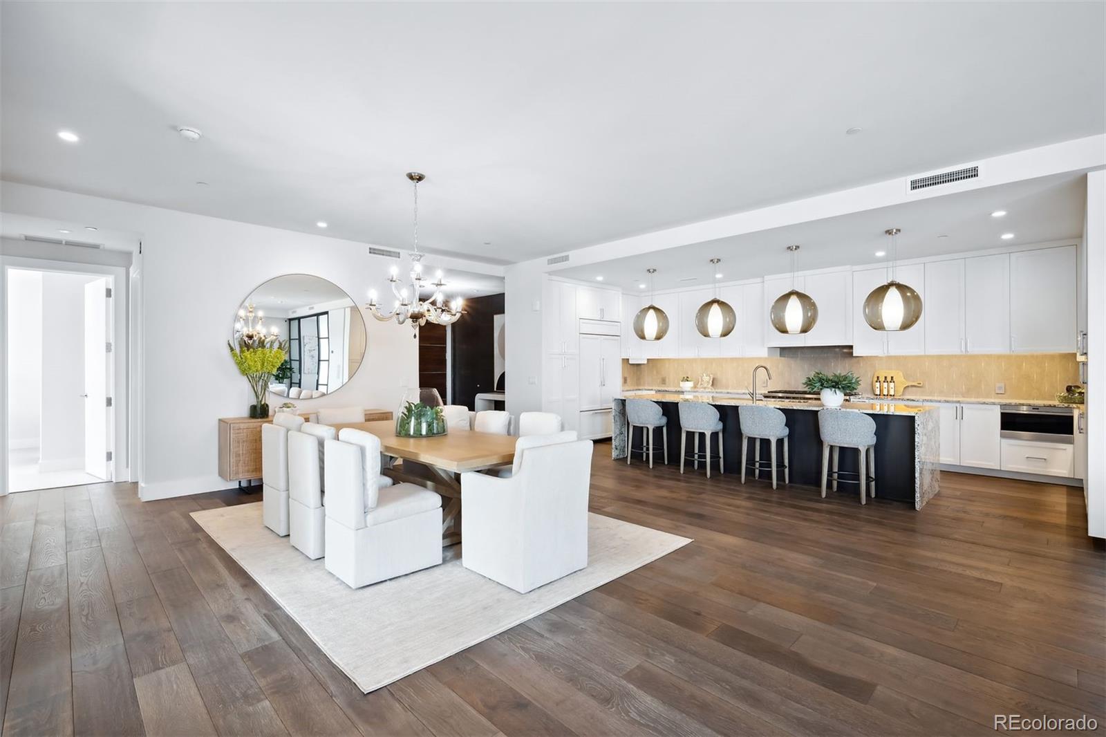 155 Steele Street Unit: 1112