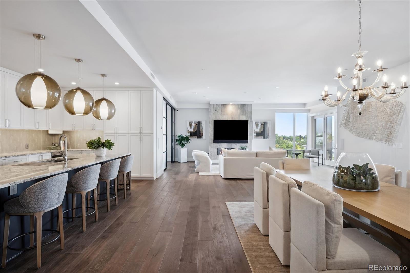 155 Steele Street Unit: 1112