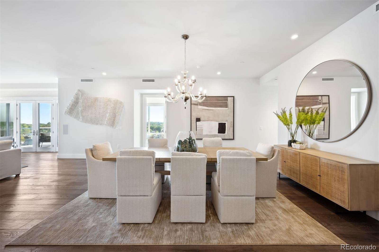 155 Steele Street Unit: 1112