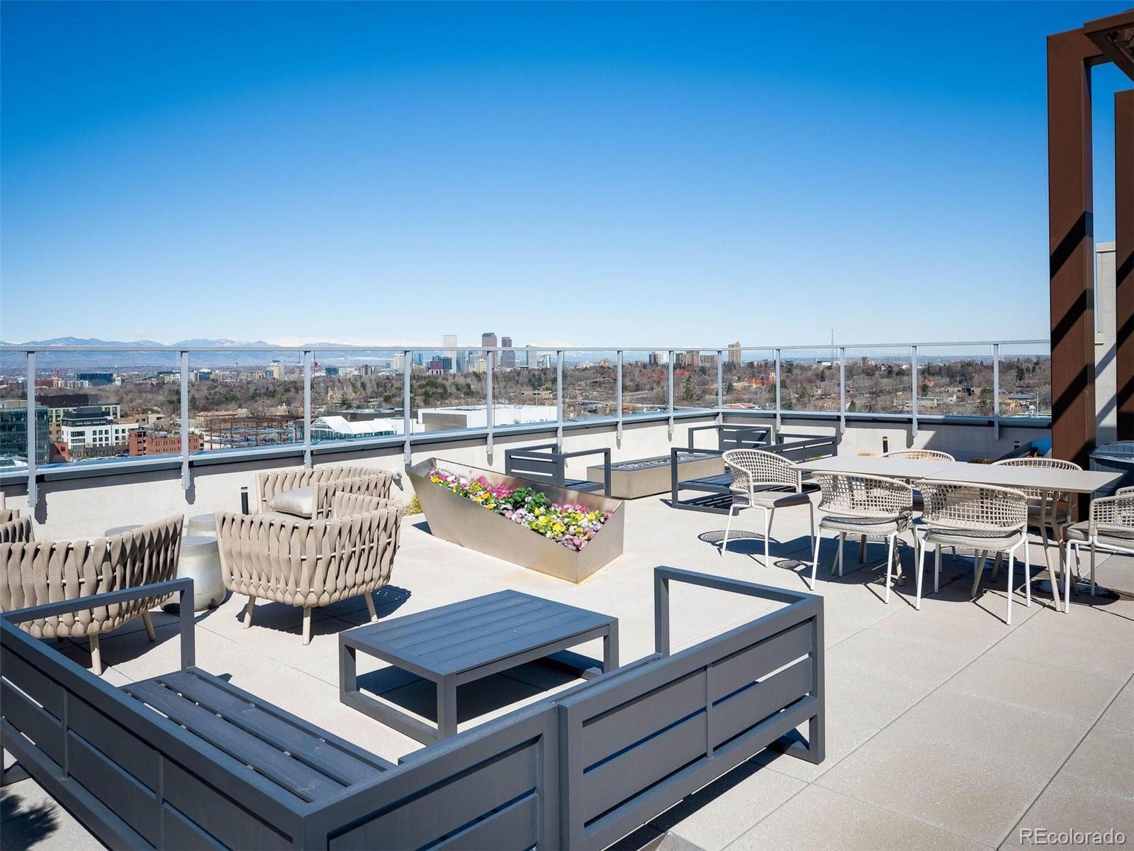 155 Steele Street Unit: 1112