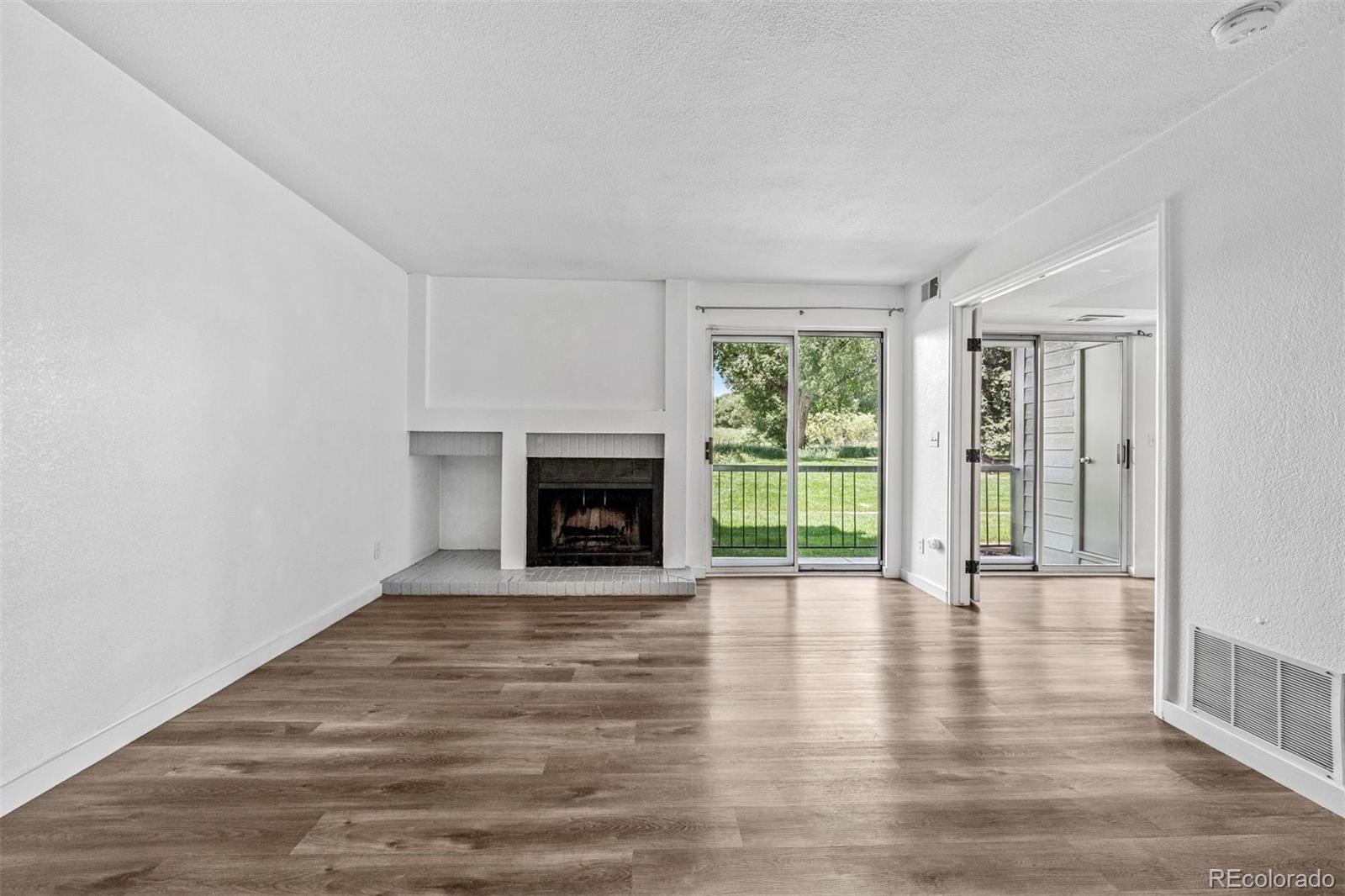 4899 S Dudley Street Unit: 7E