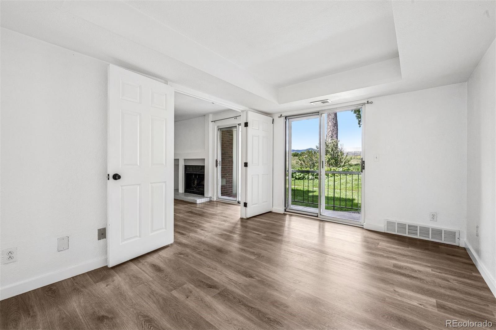 4899 S Dudley Street Unit: 7E