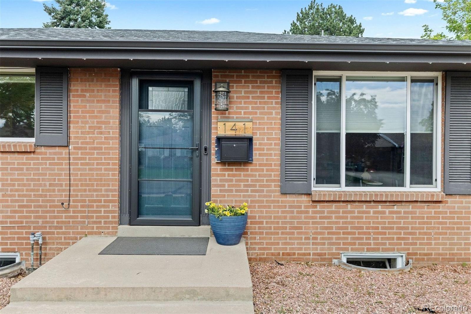 141 S Saulsbury Street