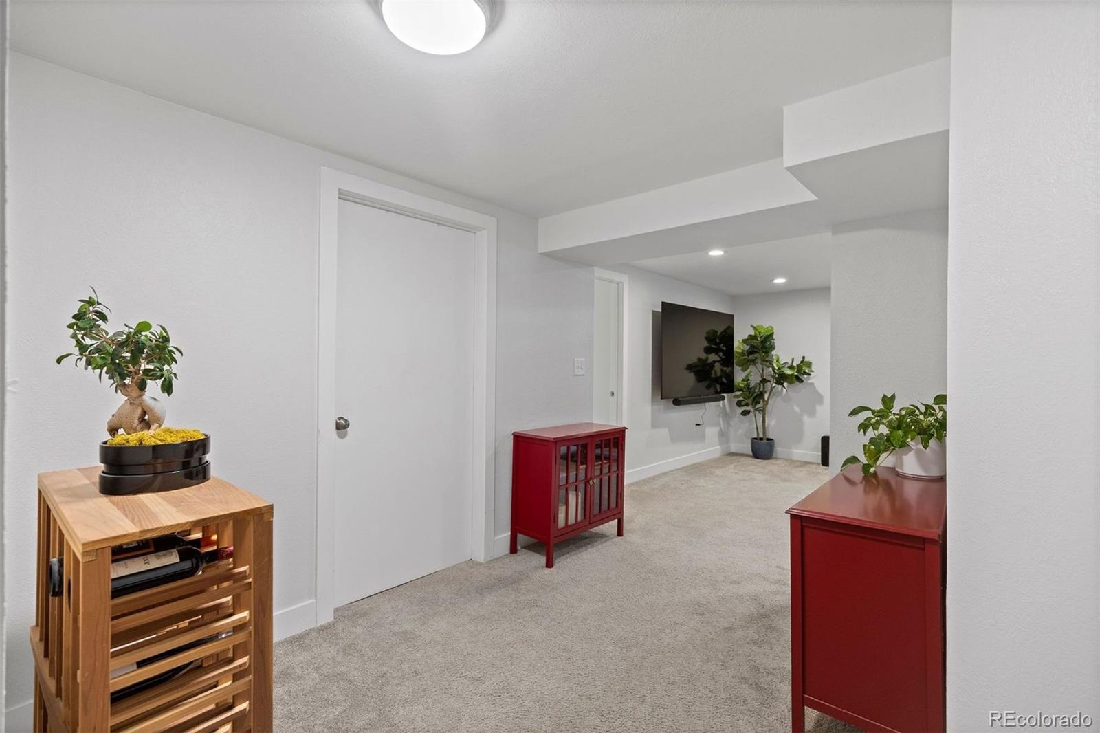 141 S Saulsbury Street