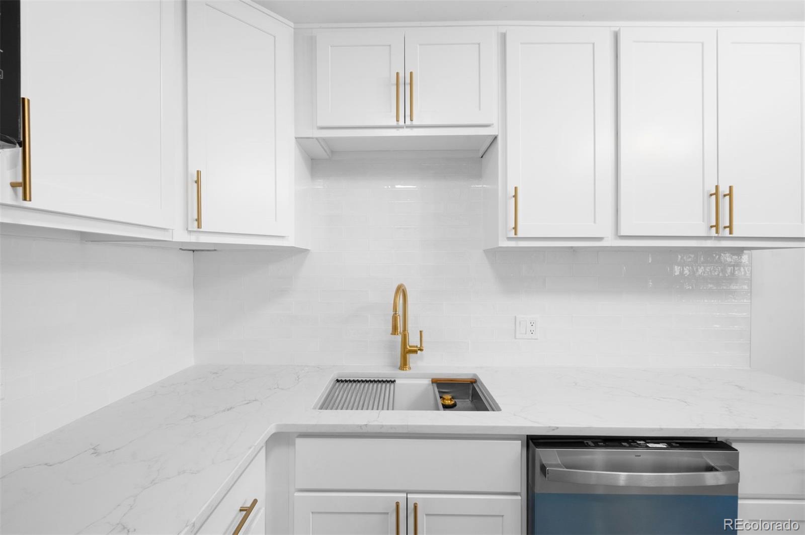 675 S Alton Way Unit: 9C