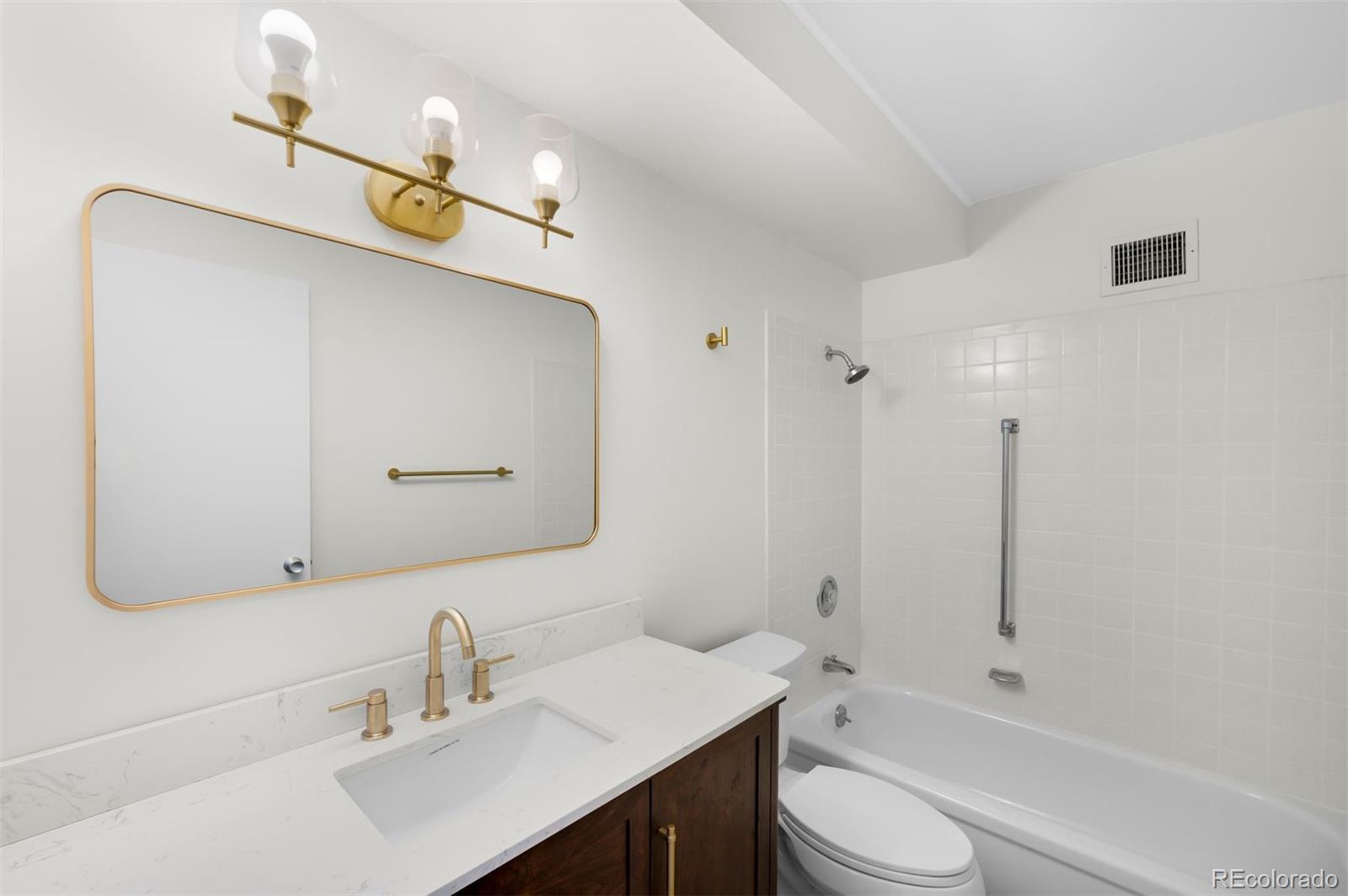 675 S Alton Way Unit: 9C