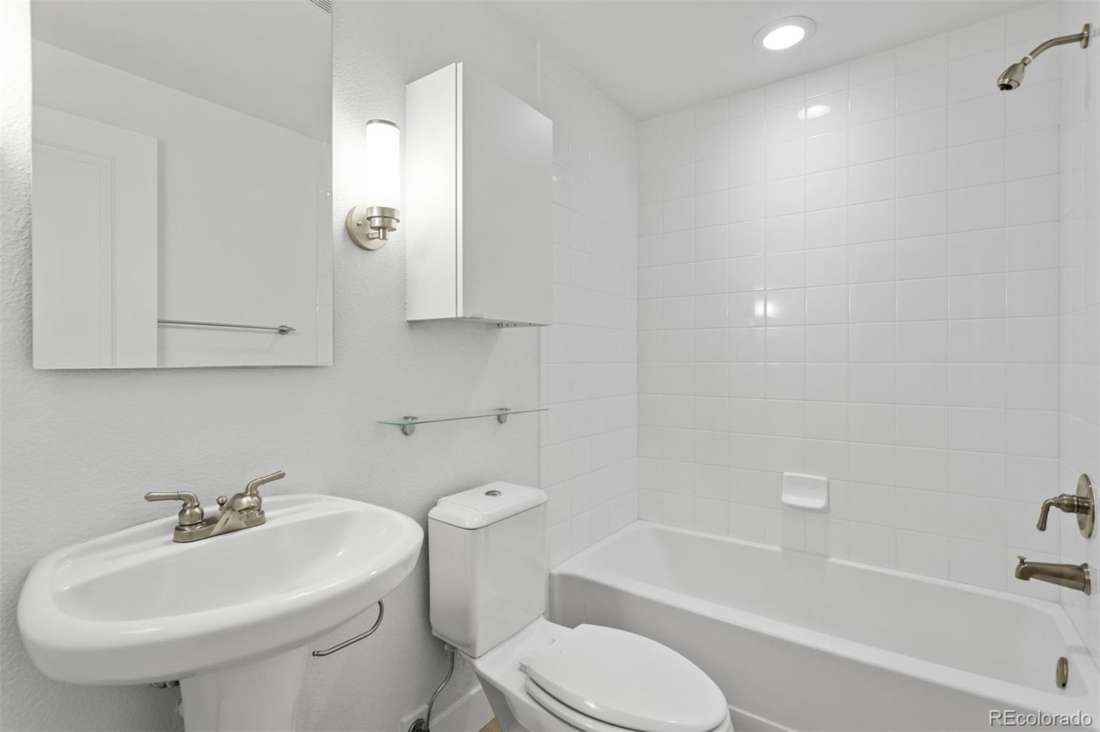 2240 N Clay Street Unit: 201