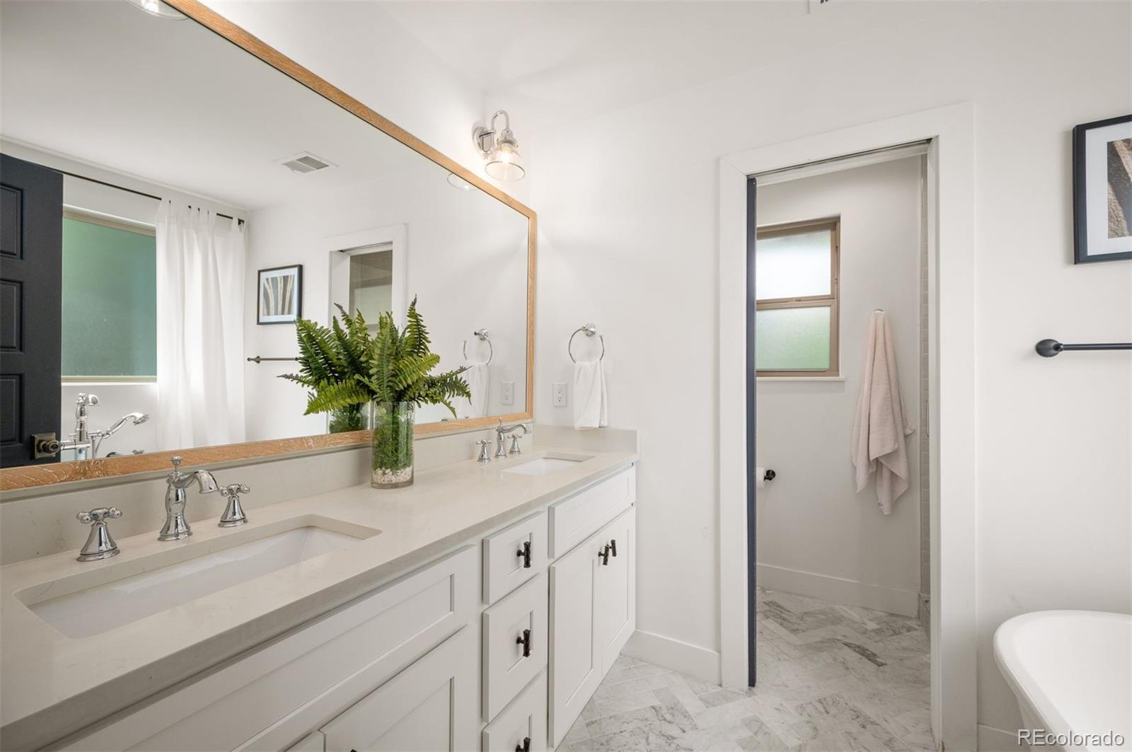 4951 W Ottawa Avenue