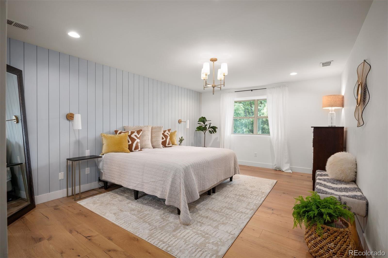 4951 W Ottawa Avenue