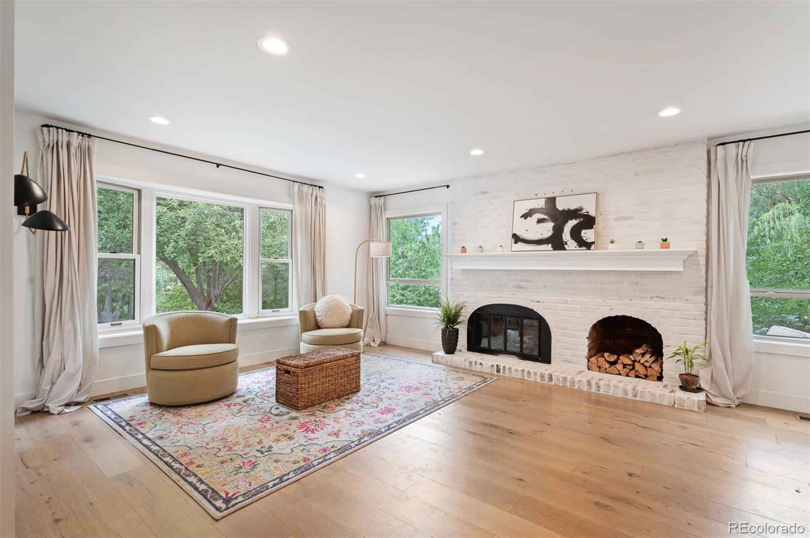 4951 W Ottawa Avenue