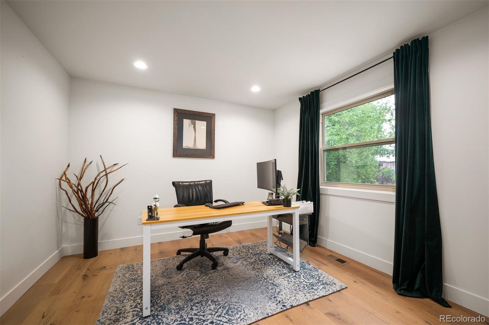 4951 W Ottawa Avenue