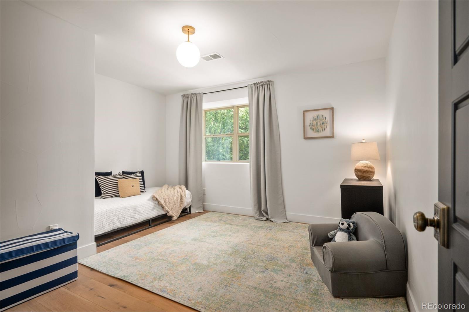 4951 W Ottawa Avenue