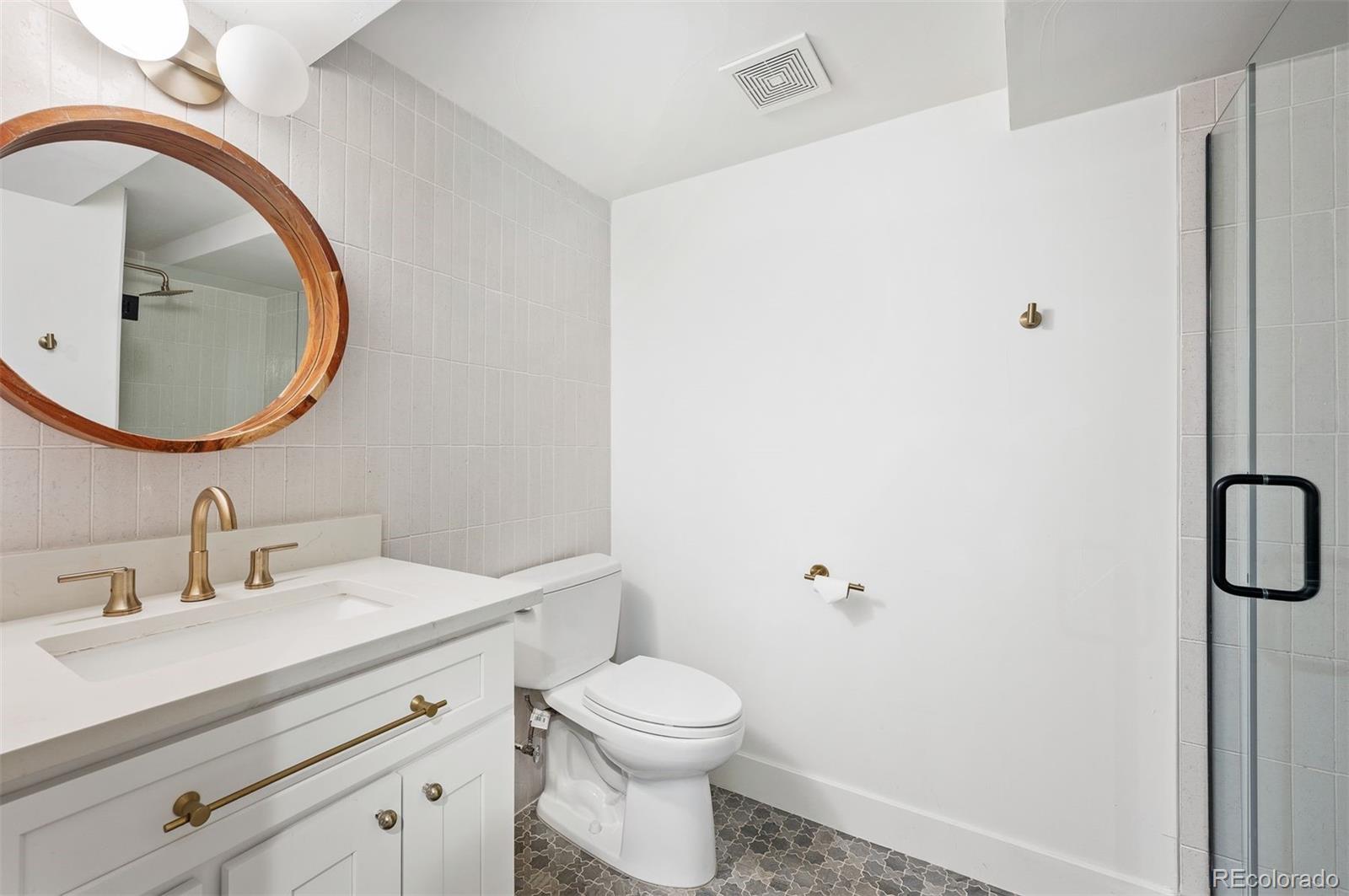 4951 W Ottawa Avenue