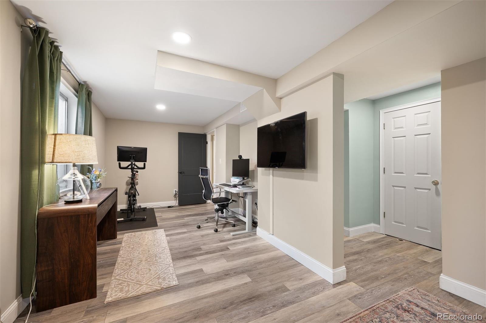 1010 Mercury Drive