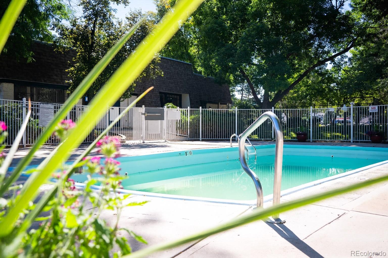 2225 S Jasmine Street Unit: 316