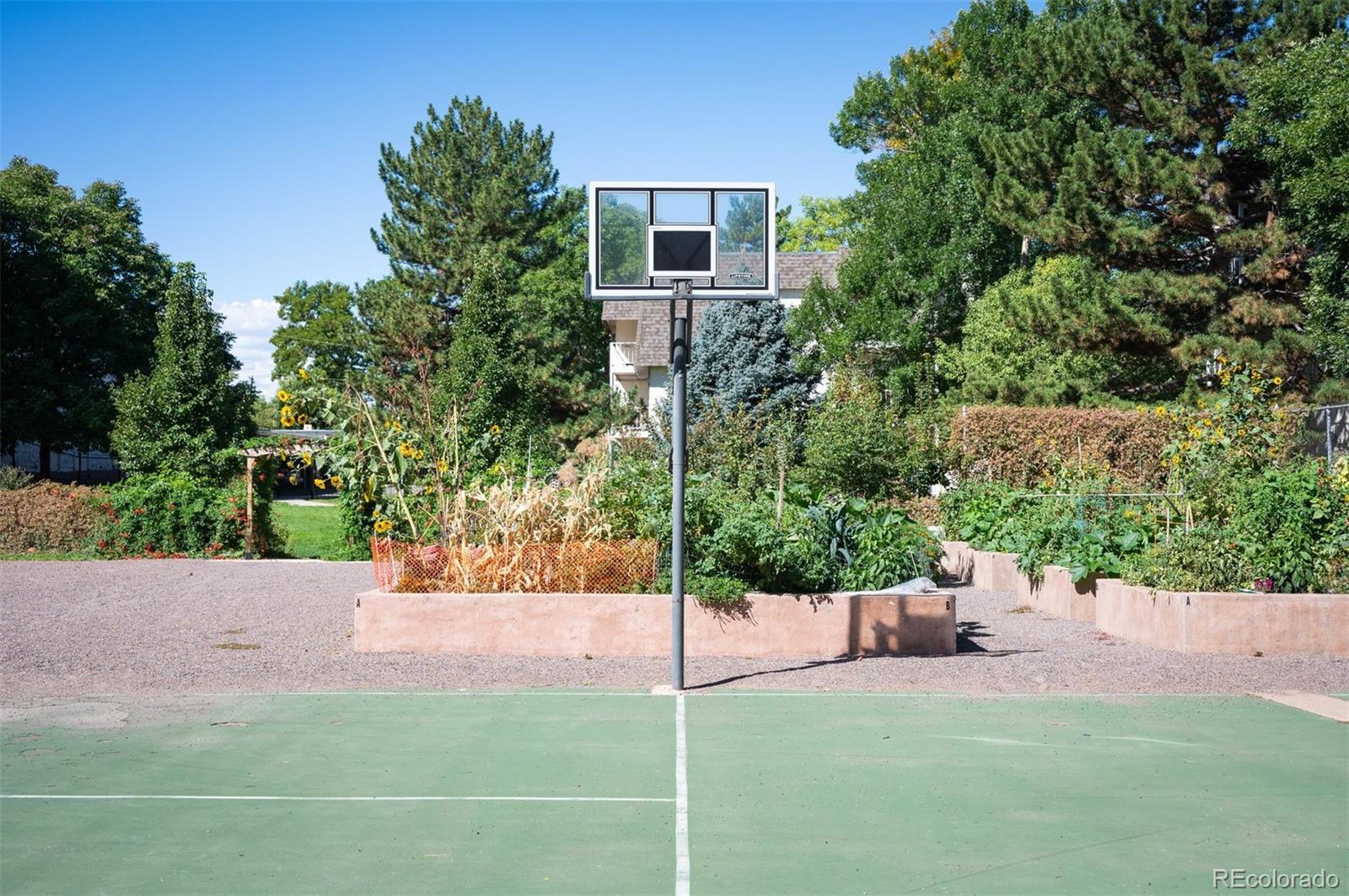 2225 S Jasmine Street Unit: 316