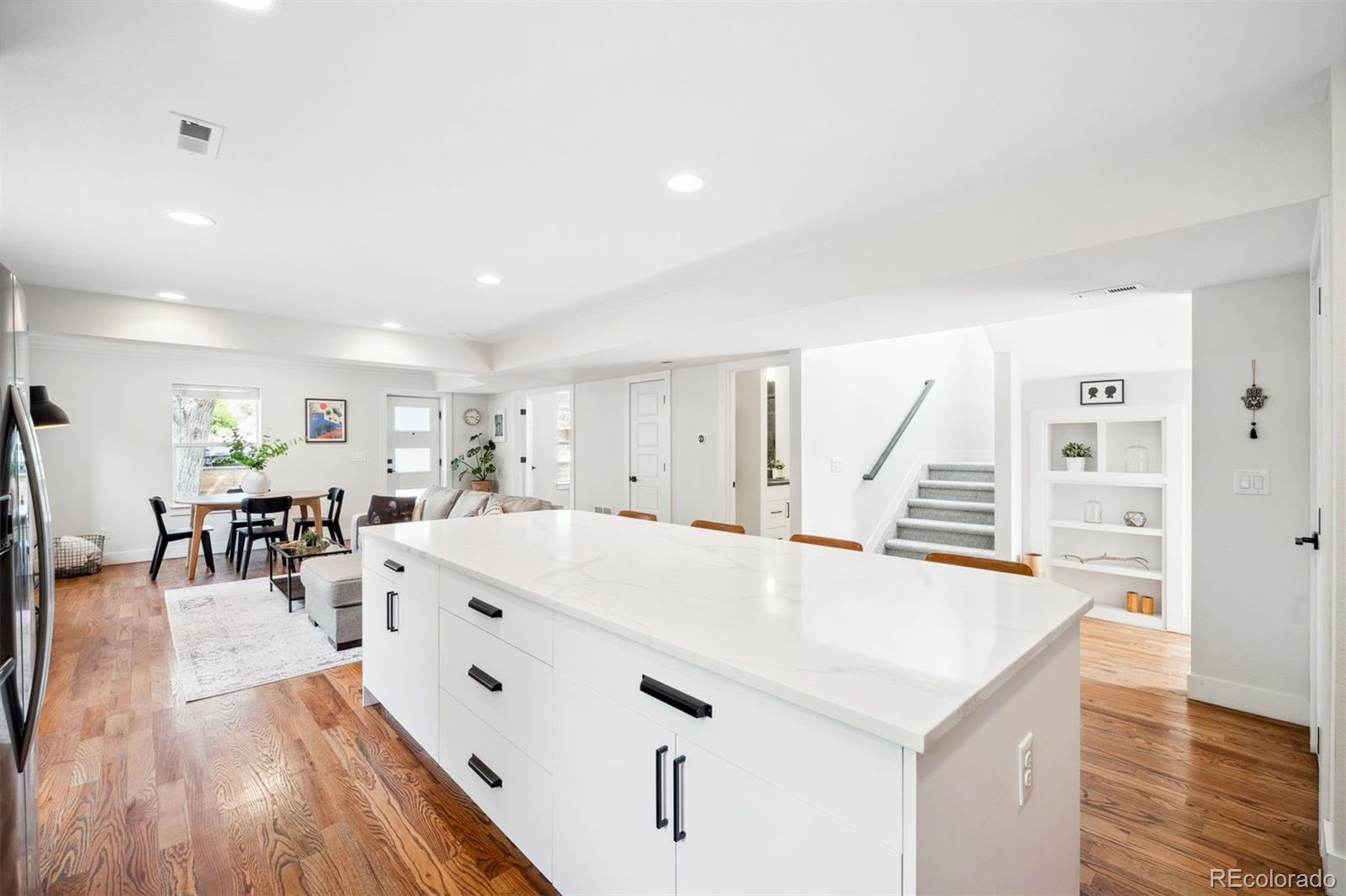 1053 S Locust Street