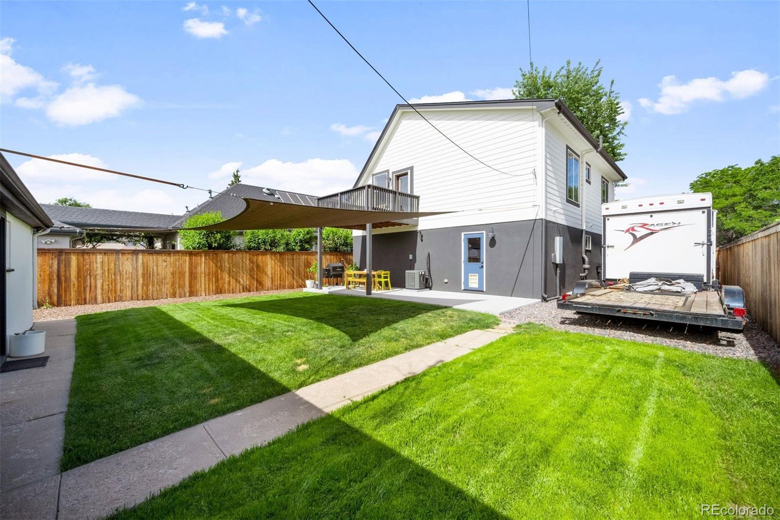 1053 S Locust Street