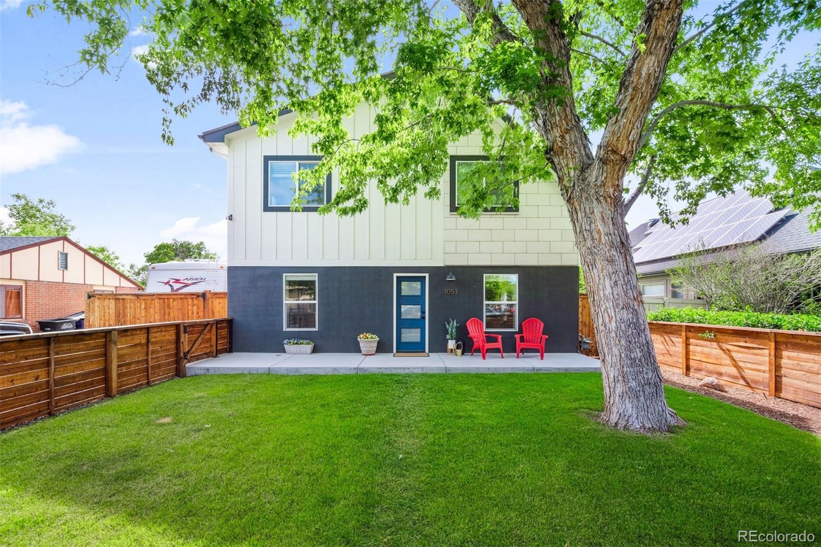 1053 S Locust Street