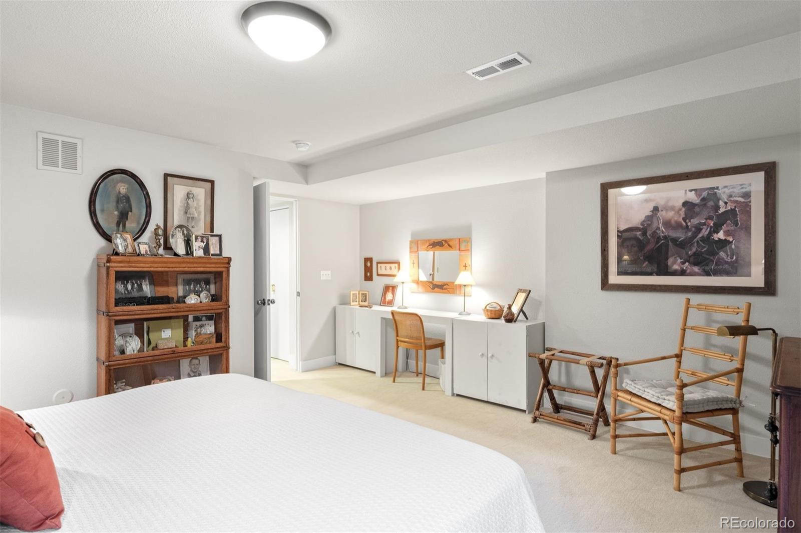 2800 S University Boulevard Unit: 19