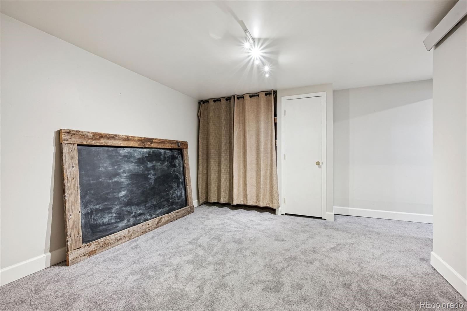 6970 S Eudora Street