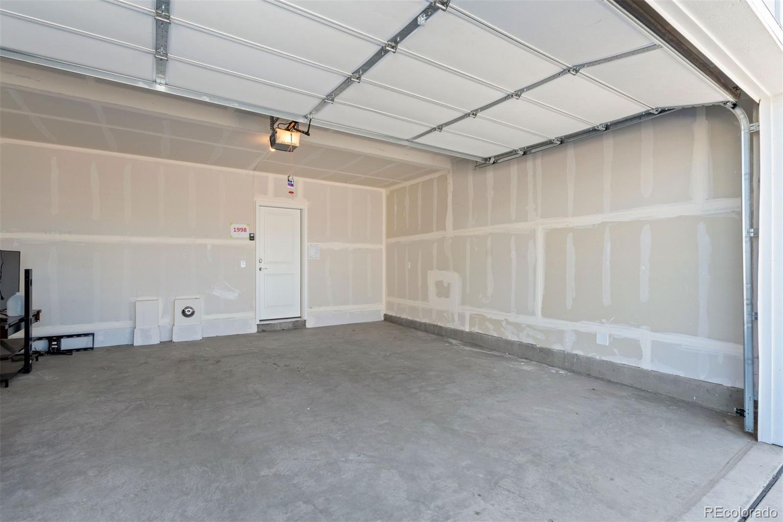 1998 S Poplar Court