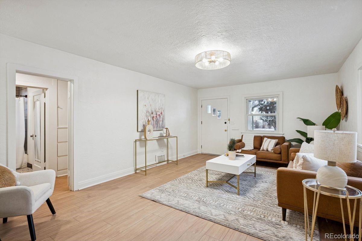 5359 S Windermere Street