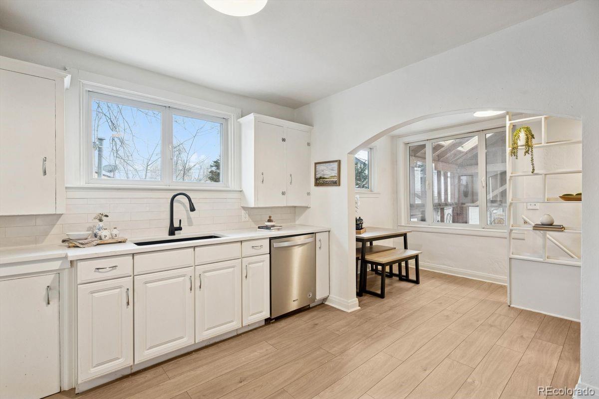 5359 S Windermere Street