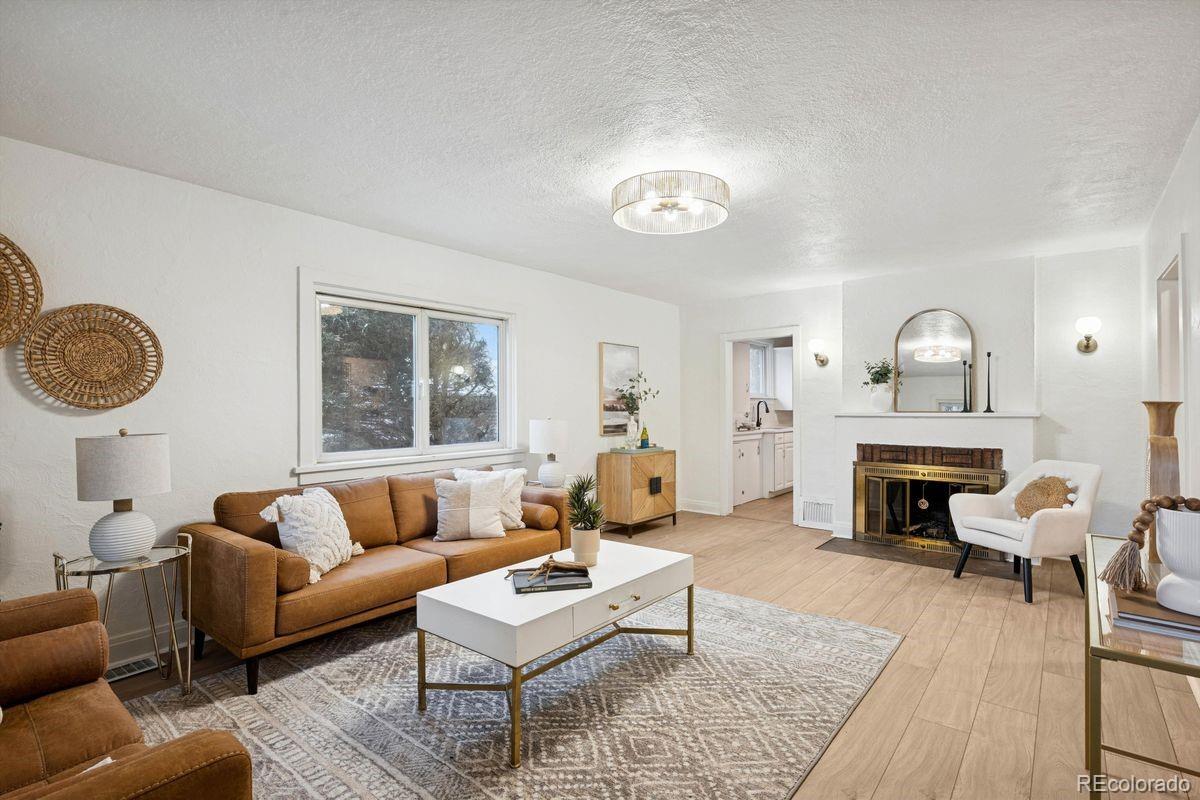 5359 S Windermere Street