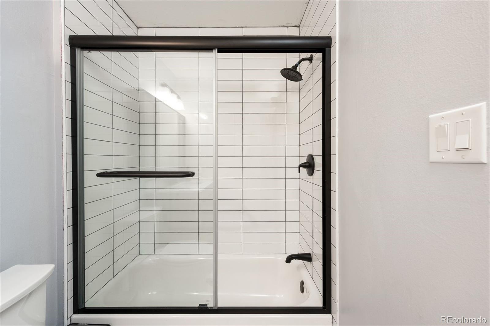 2700 S Holly Street Unit: 202