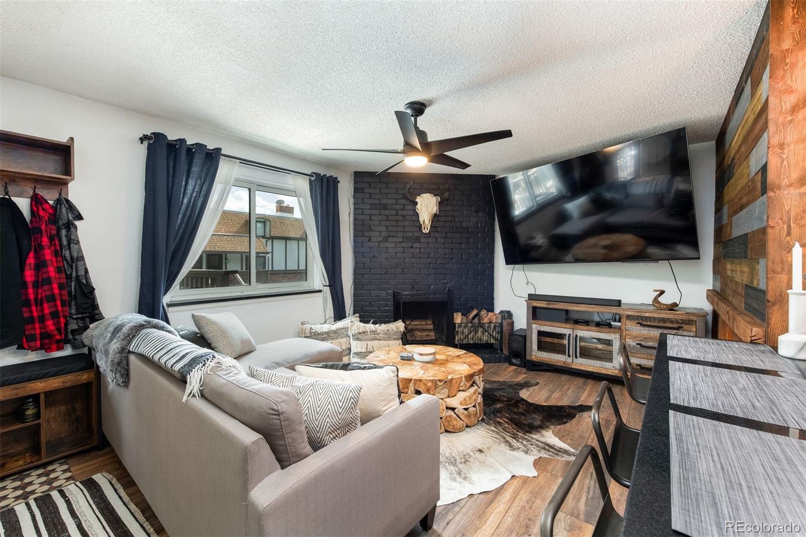 2700 S Holly Street Unit: 202