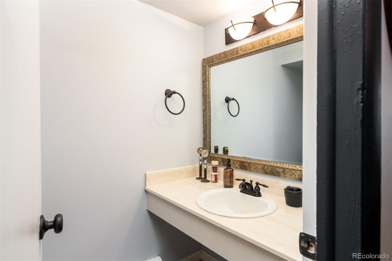 2700 S Holly Street Unit: 202
