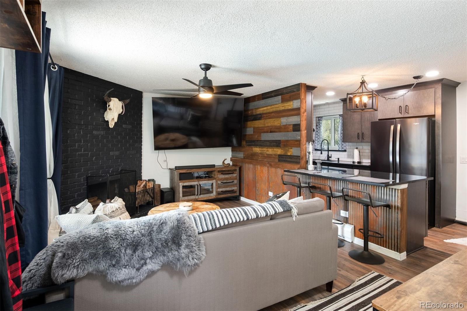 2700 S Holly Street Unit: 202