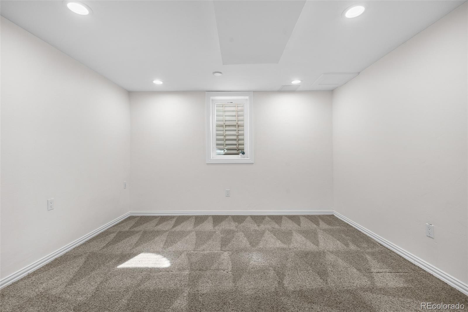 5471 S Sherman Street