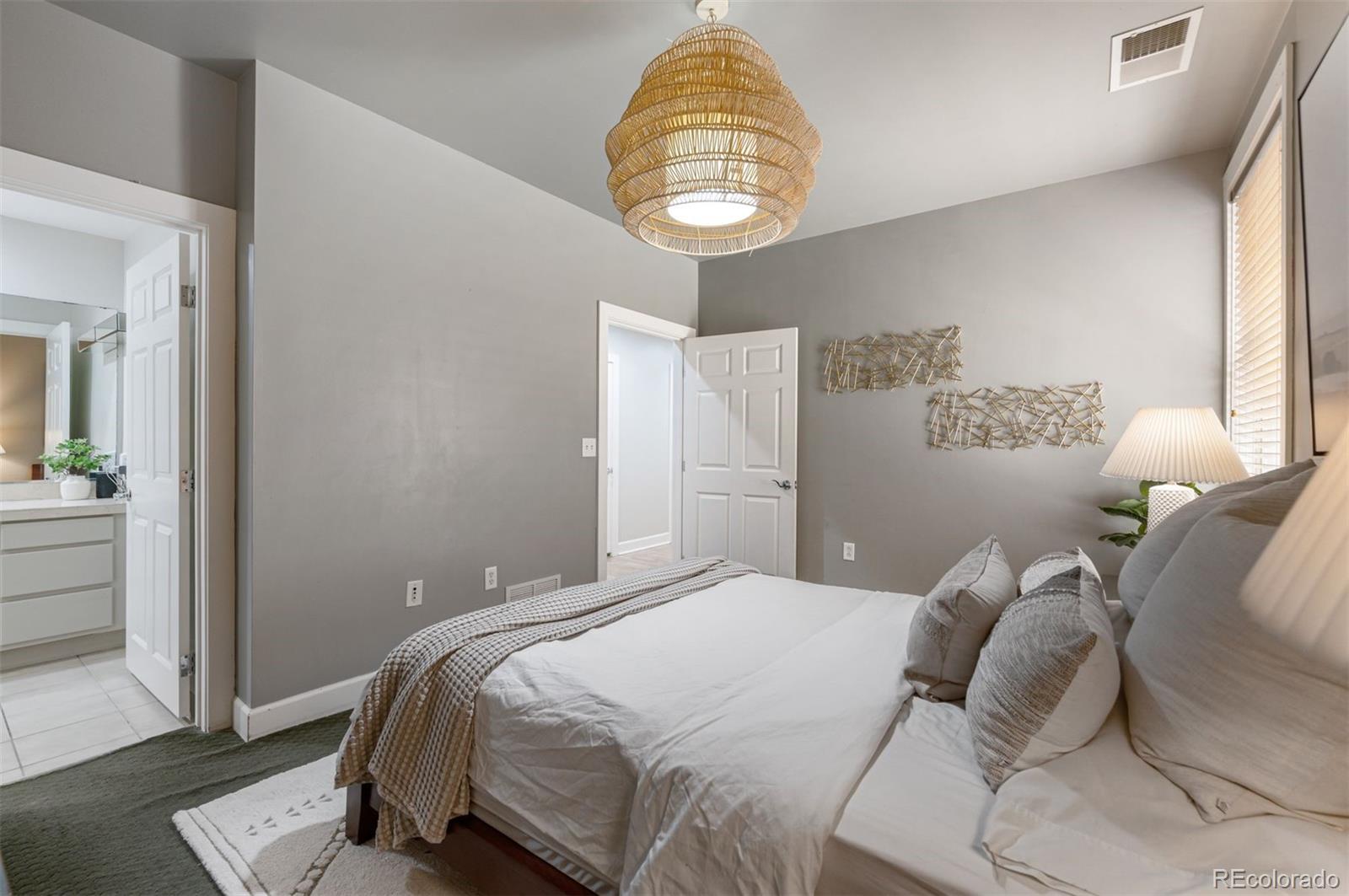 1630 N Clarkson Street Unit: 108
