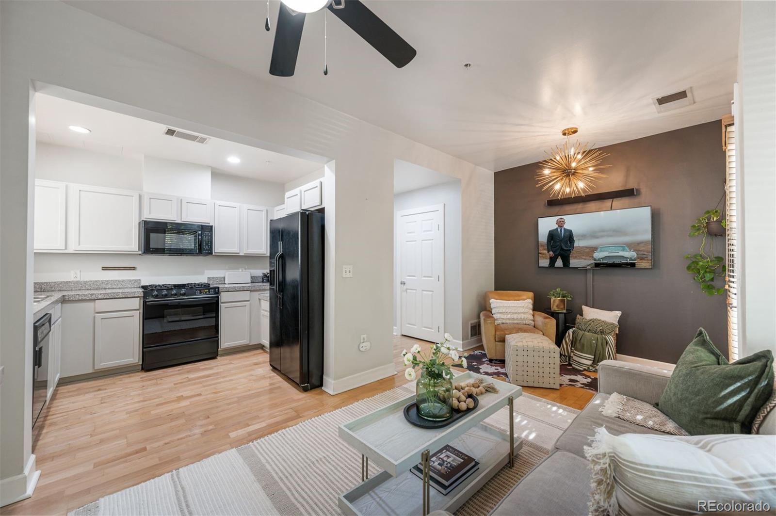 1630 N Clarkson Street Unit: 108