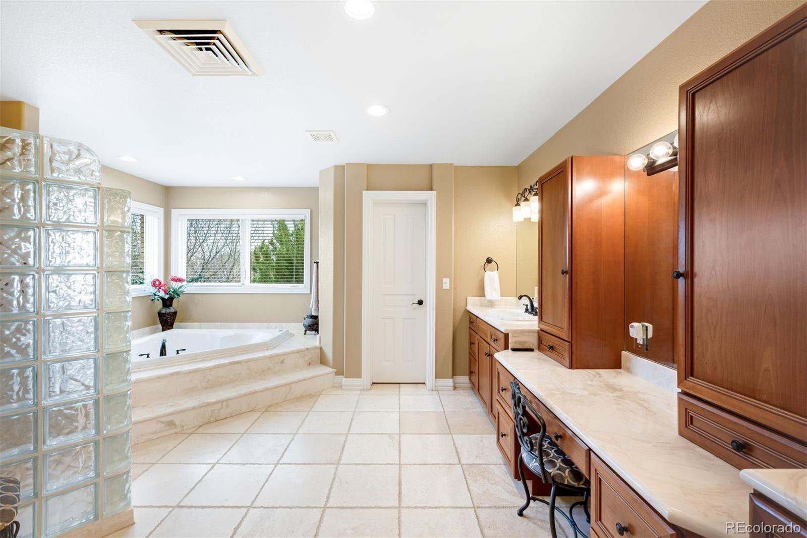 14118 Lexington Circle