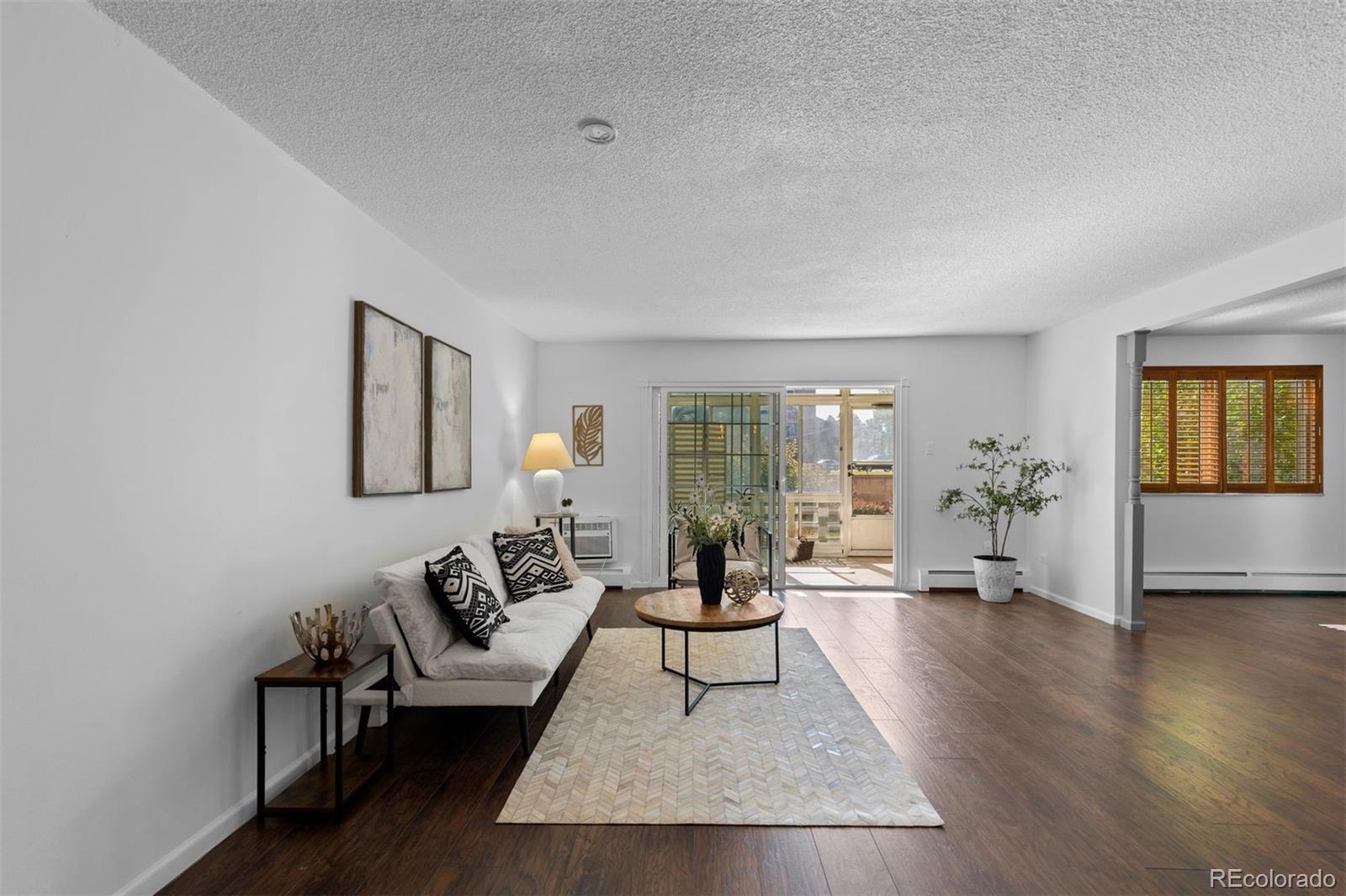 610 S Clinton Street Unit: 10A