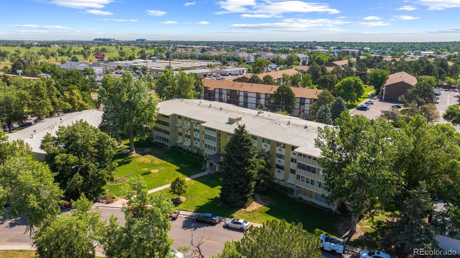 610 S Clinton Street Unit: 10A