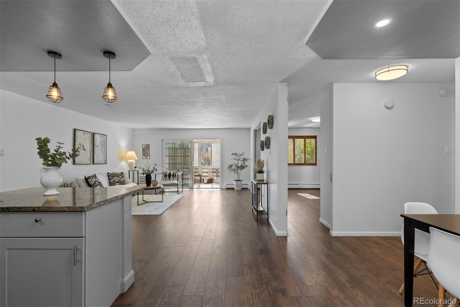 610 S Clinton Street Unit: 10A