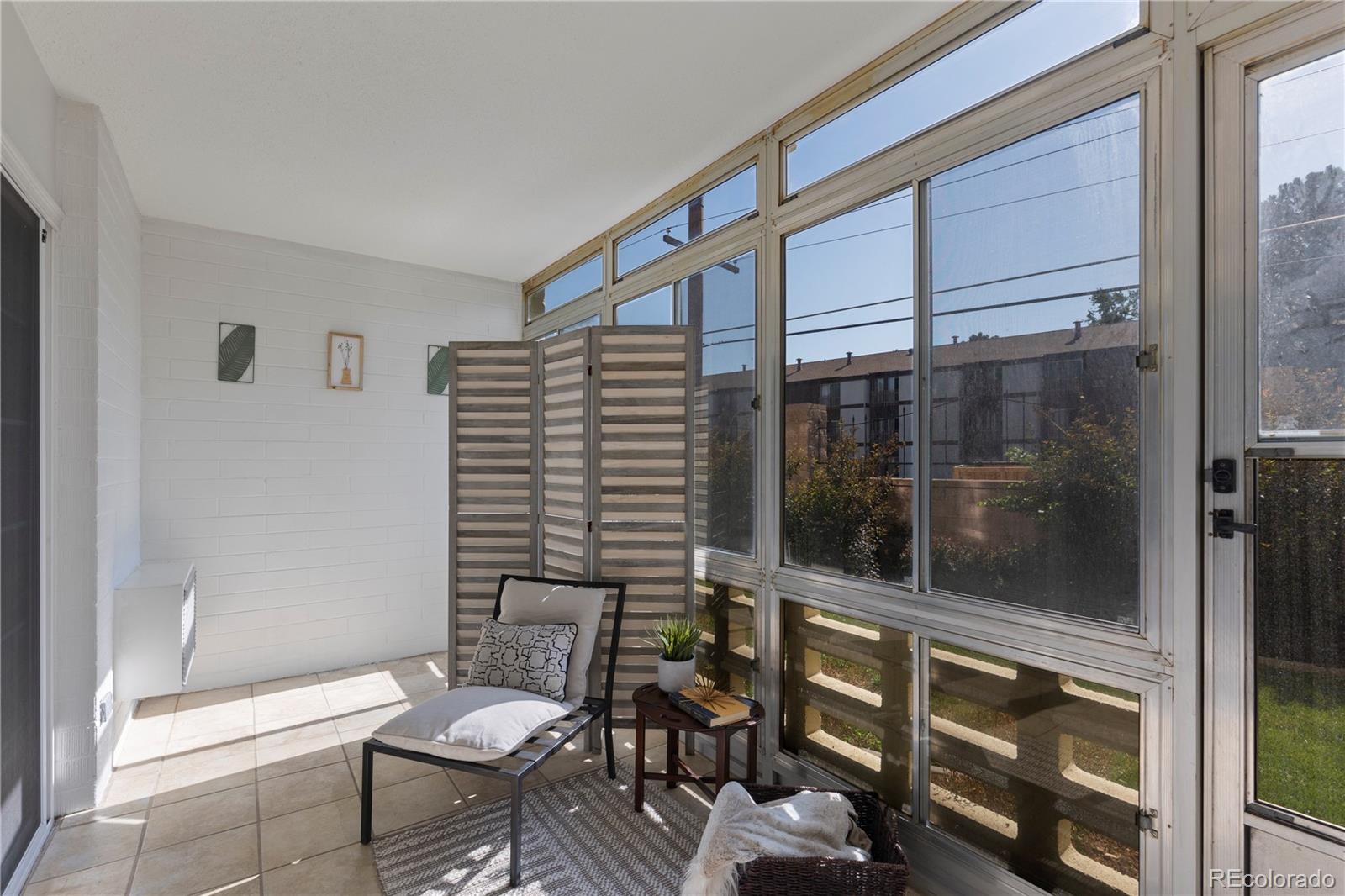 610 S Clinton Street Unit: 10A