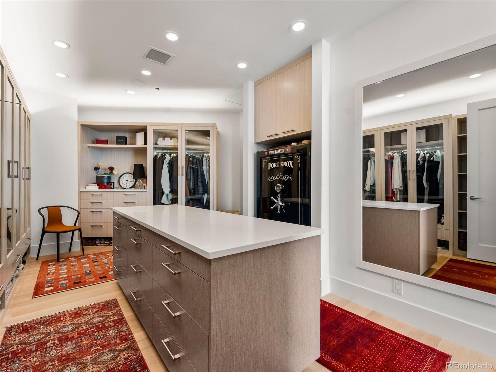 2800 E 2nd Avenue Unit: 302