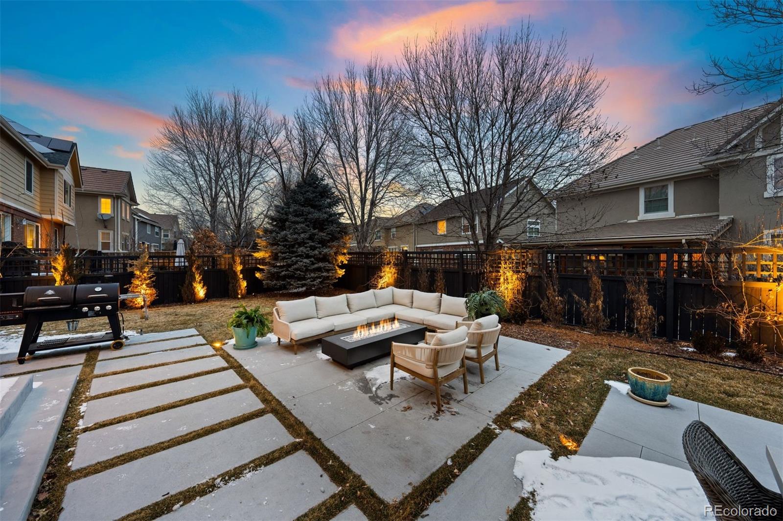1004 Roslyn Court