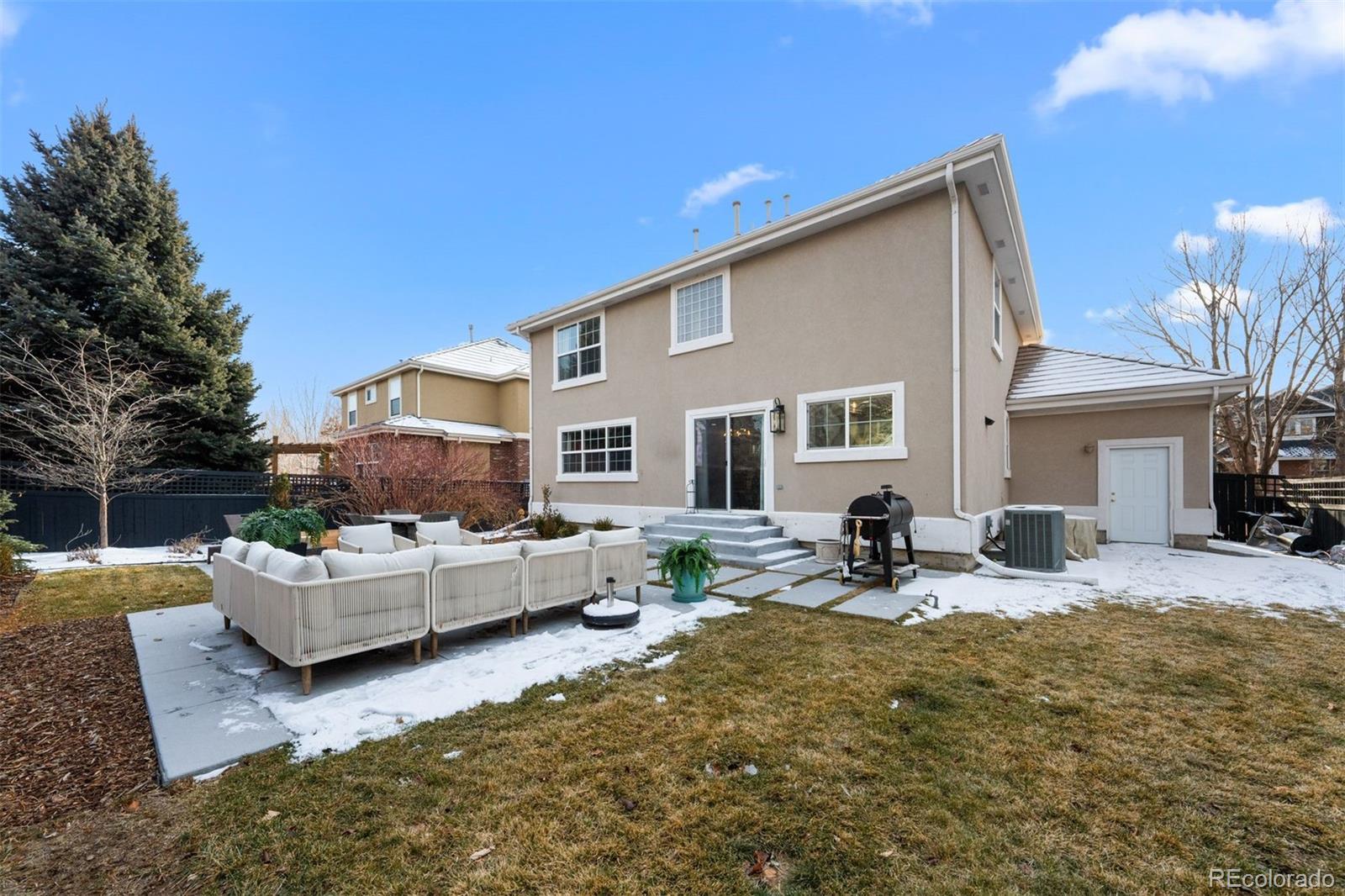 1004 Roslyn Court