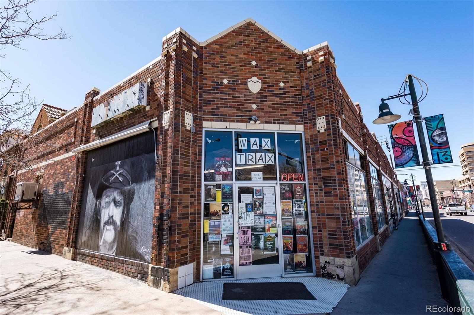 1032 N Clarkson Street Unit: 201