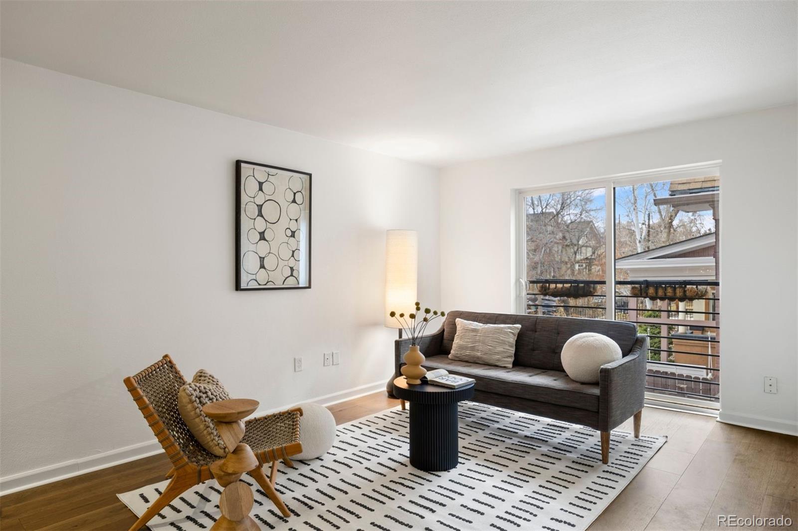 1032 N Clarkson Street Unit: 201