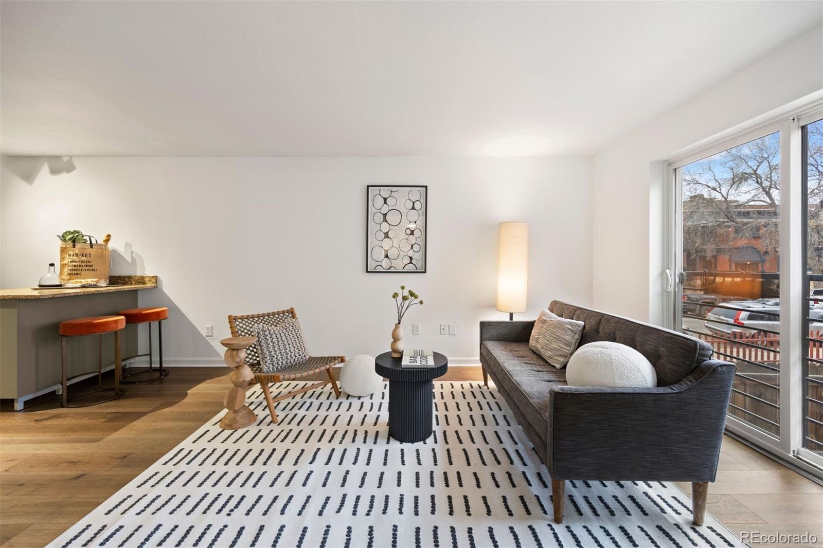 1032 N Clarkson Street Unit: 201